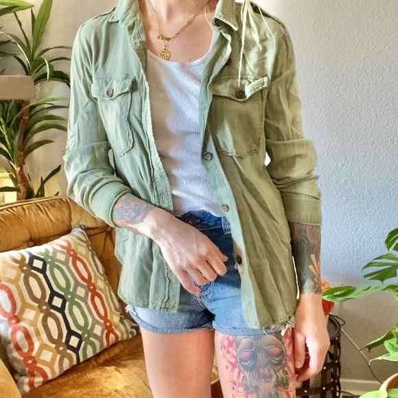 Graphic Button Down Shirt - Picture 2 of 3